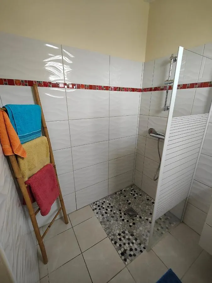 Rayon De Soleil 1 Chambre Bas De Villa ساينت آن